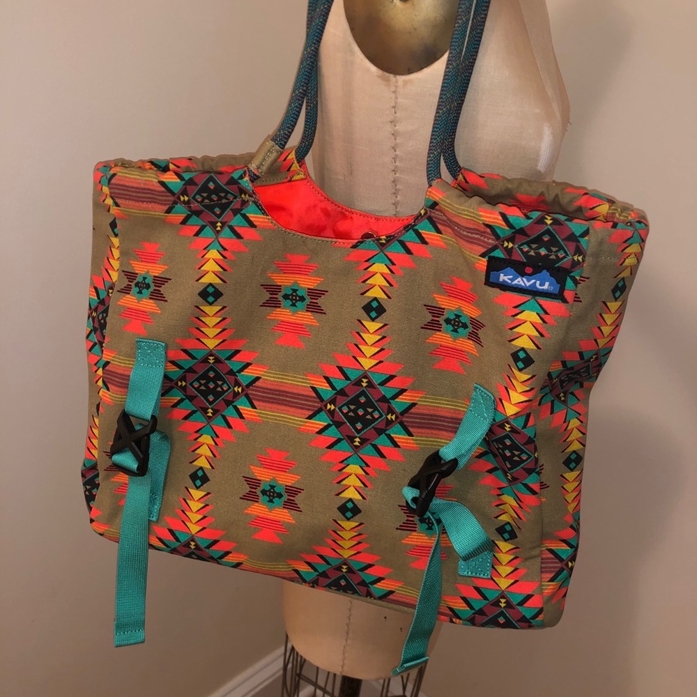 KAVU large printed yoga bag W/ mat clips